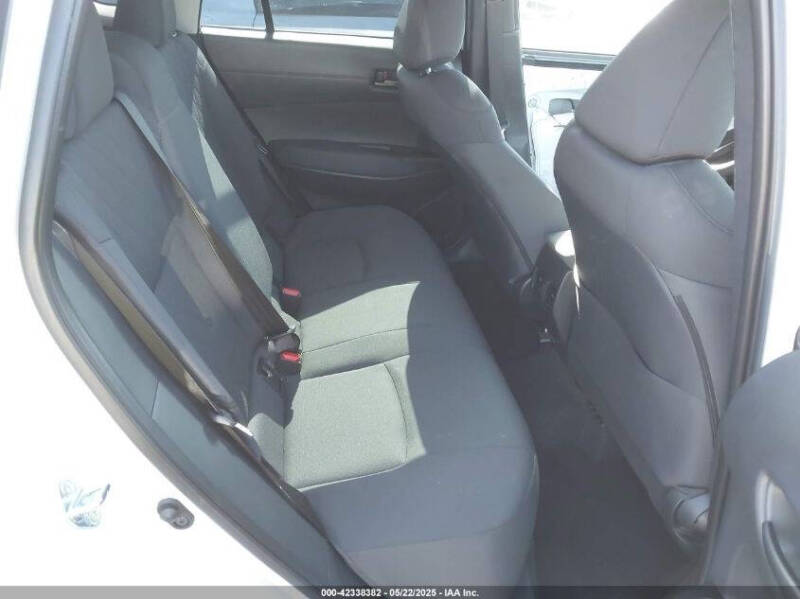 2025 Toyota Corolla Cross LE