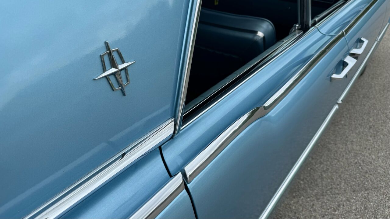 1964 Lincoln Continental 29