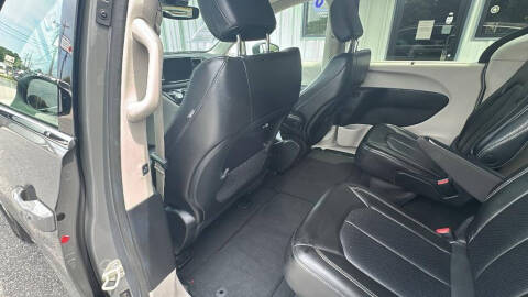 2023 Chrysler Pacifica Touring L