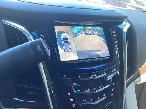 2016 Cadillac Escalade Luxury Collection