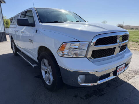 2016 RAM 1500 SLT