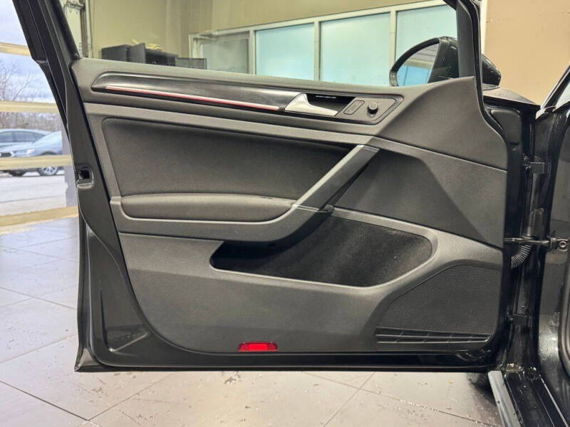 2017 Volkswagen Golf GTI S