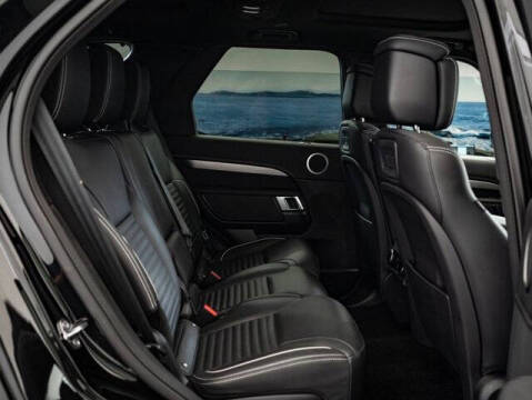 2023 Land Rover Discovery P360 S R-Dynamic