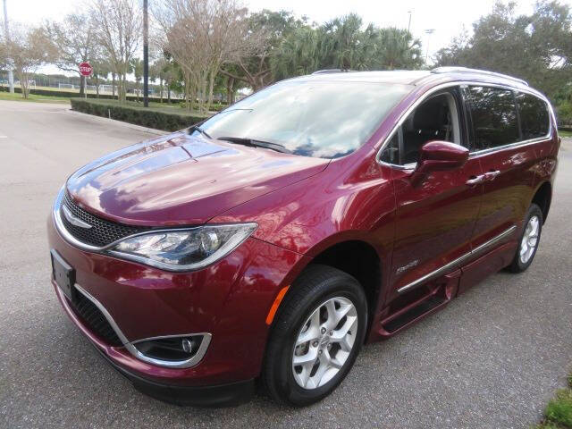 2020 Chrysler Pacifica Touring L Plus