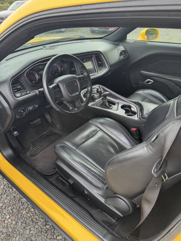 2018 Dodge Challenger SXT Plus