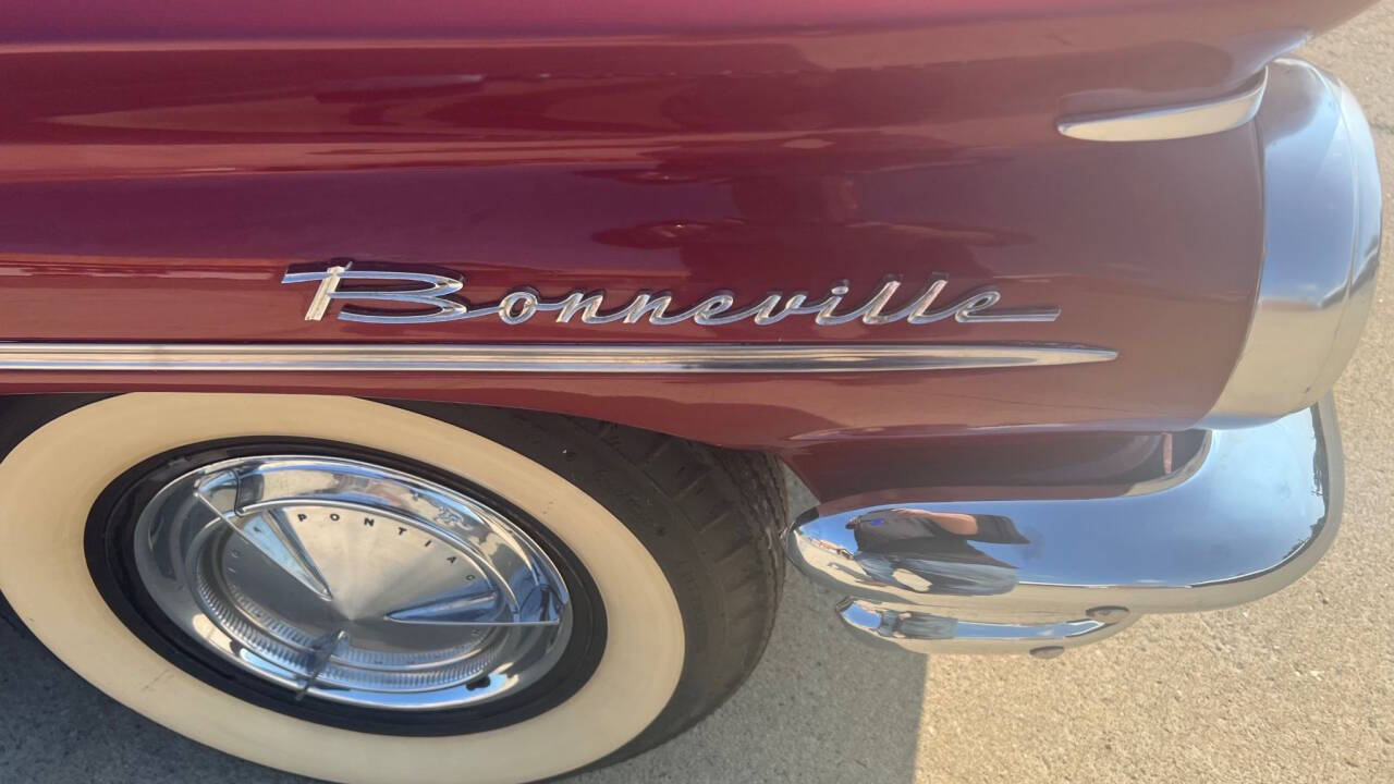 1960 Pontiac Bonneville 4