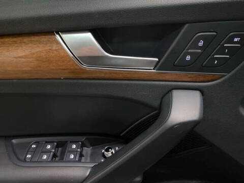 2023 Audi Q5 quattro Premium Plus 40 TFSI