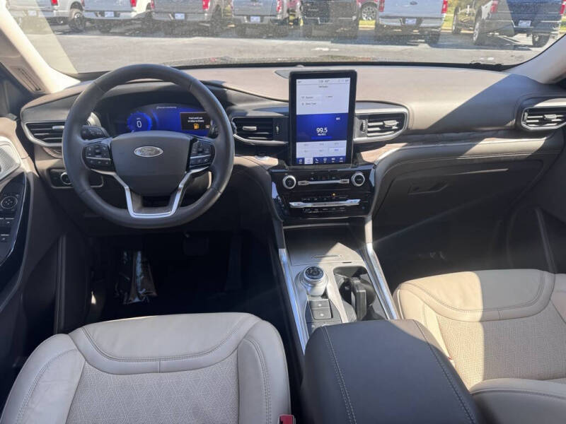 2023 Ford Explorer Platinum