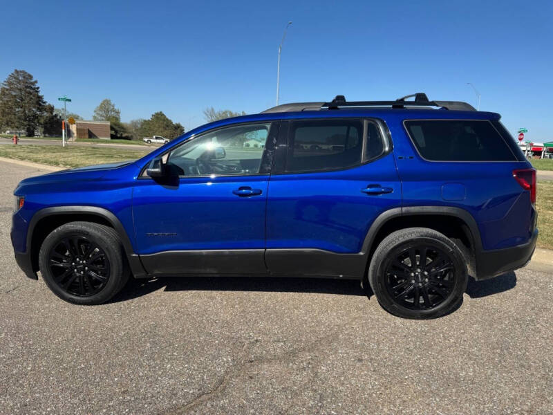 2023 GMC Acadia SLE
