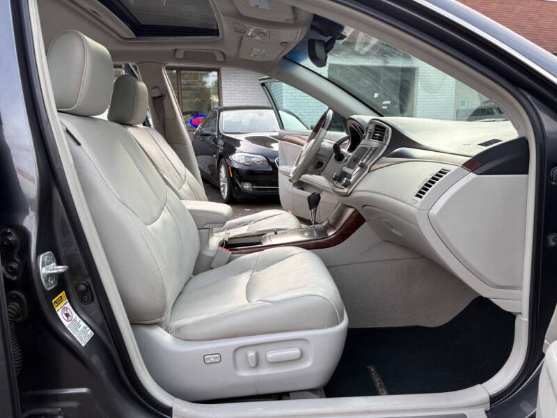 2011 Toyota Avalon Limited