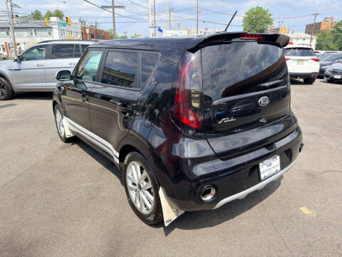 2018 Kia Soul +