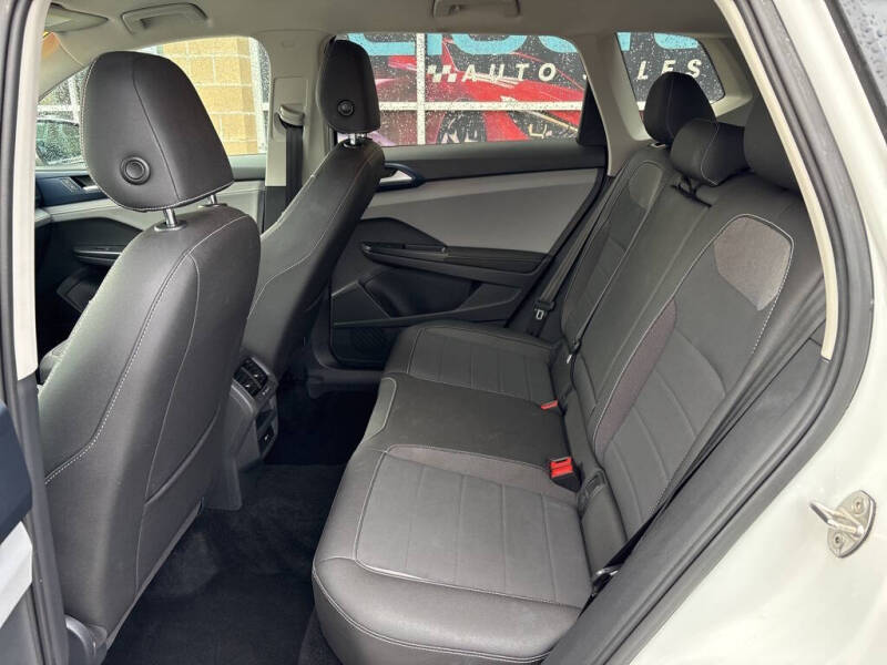 2024 Volkswagen Taos SE 4Motion