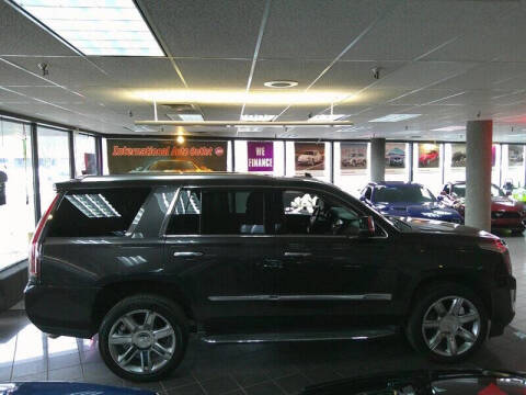 2018 Cadillac Escalade Luxury