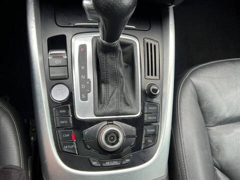 2012 Audi Q5 3.2 quattro Premium Plus