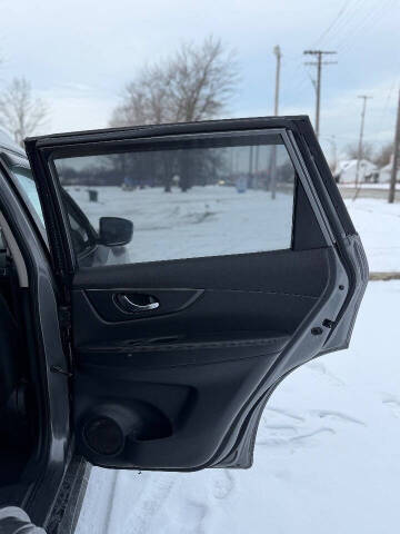 2017 Nissan Rogue SV