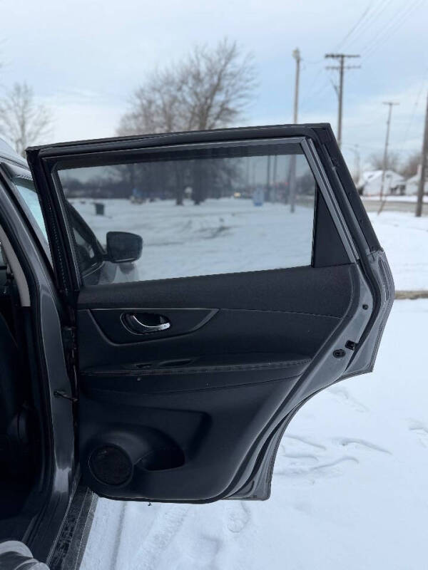 2017 Nissan Rogue SV