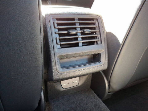 2025 Volkswagen Golf GTI SE