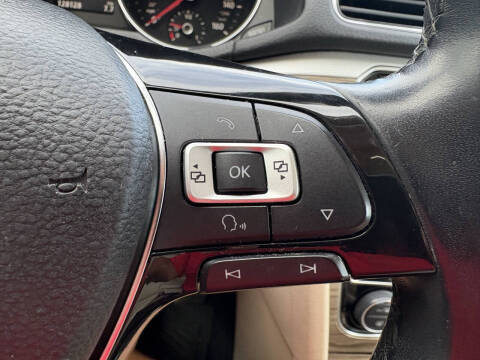 2018 Volkswagen Passat 2.0T SEL Premium