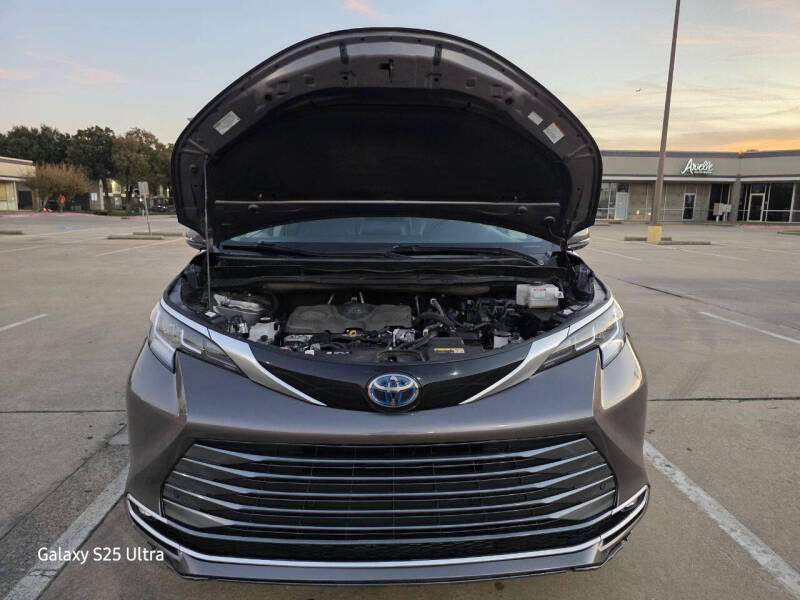 2021 Toyota Sienna Limited 7-Passenger