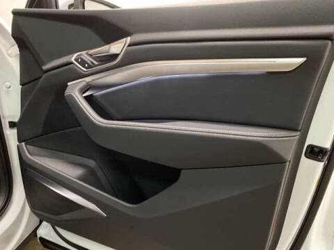 2024 Audi Q8 e-tron quattro Premium Plus