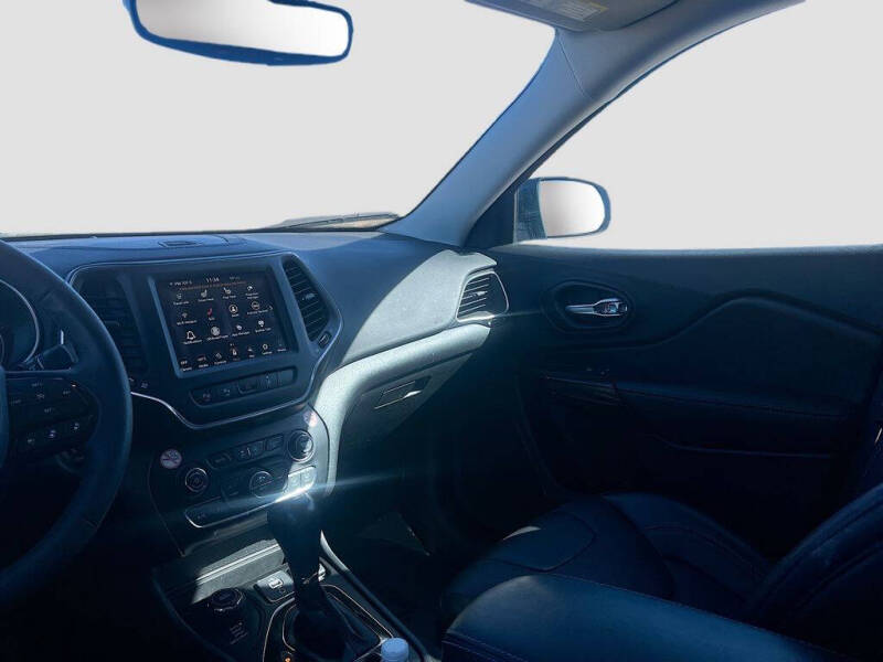 2023 Jeep Cherokee Altitude Lux