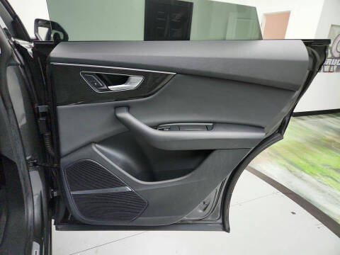 2019 Audi Q8 quattro Premium Plus 55 TFSI