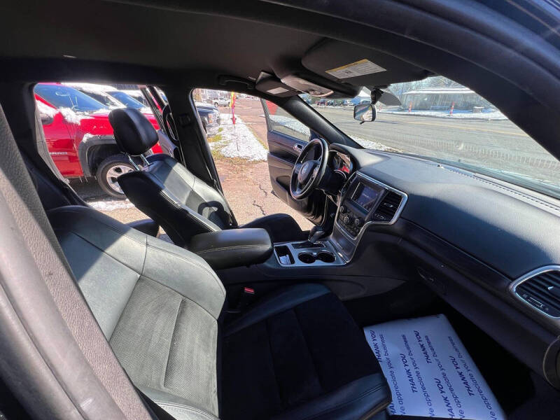 2019 Jeep Grand Cherokee Laredo E