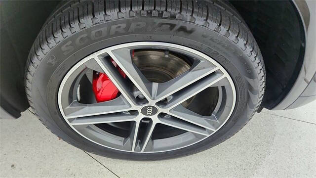 2024 Audi Q5 e quattro S line Prestg 55 TFSI
