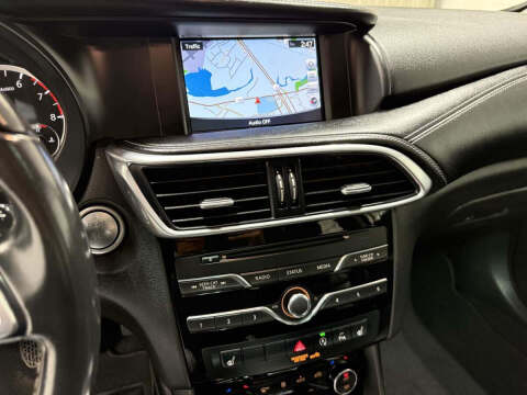 2018 Infiniti QX30 Premium