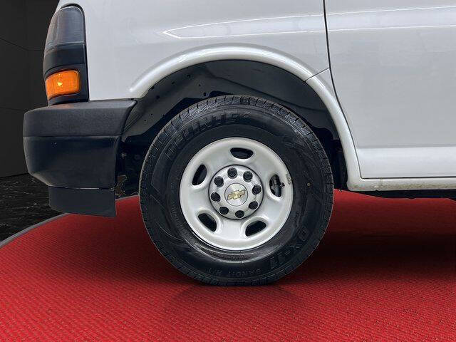 2022 Chevrolet Express 2500