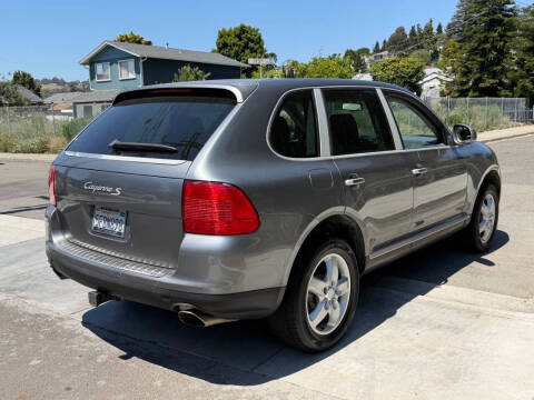 2004 Porsche Cayenne S