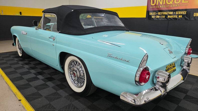 1955 Ford Thunderbird