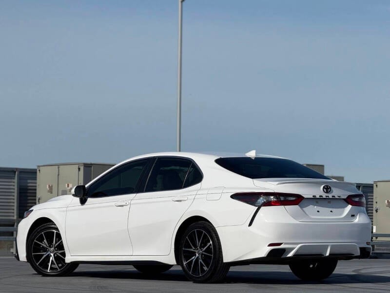 2023 Toyota Camry SE photo 11