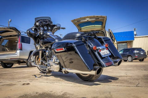 2011 Harley-Davidson FLHXI