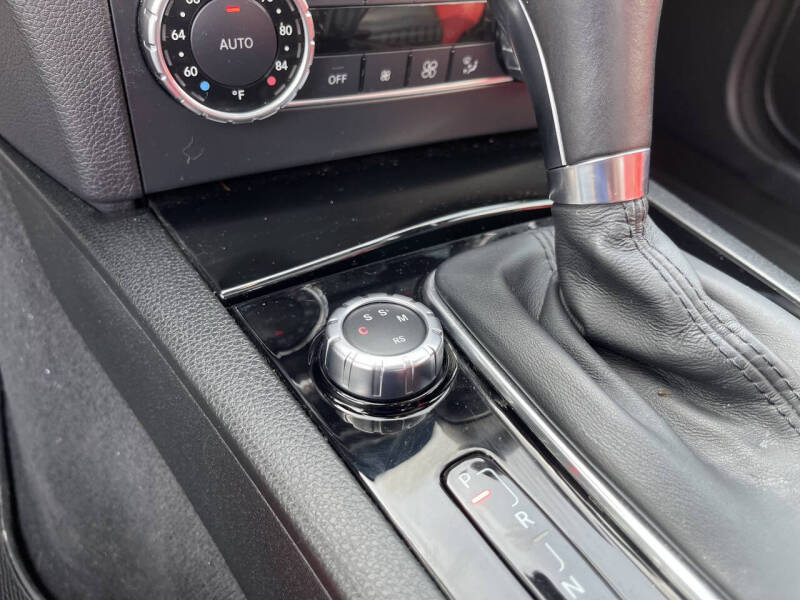 2012 Mercedes-Benz C-Class C 63 AMG