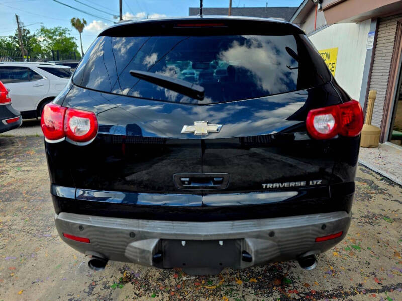 2011 Chevrolet Traverse LTZ