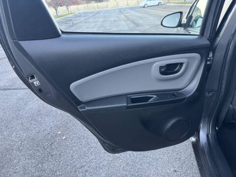 2015 Toyota Yaris 5-Door L