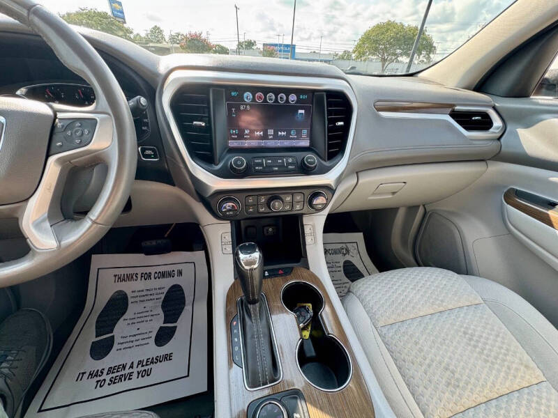 2017 GMC Acadia SLE-2