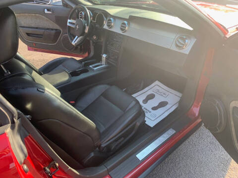 2006 Ford Mustang V6 Standard