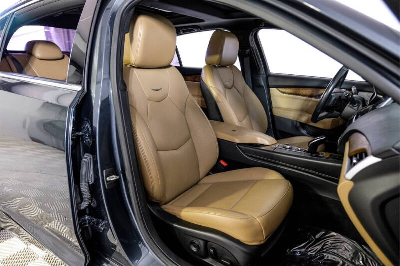 2022 Cadillac CT5 Premium Luxury