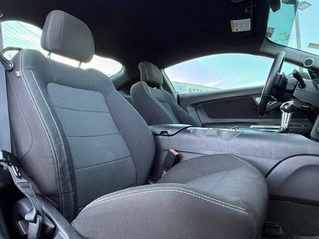 2016 Ford Mustang V6