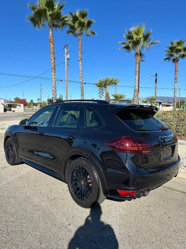 2013 Porsche Cayenne GTS