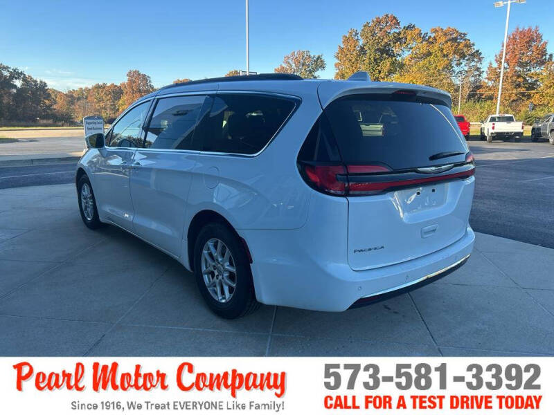2022 Chrysler Pacifica Touring L
