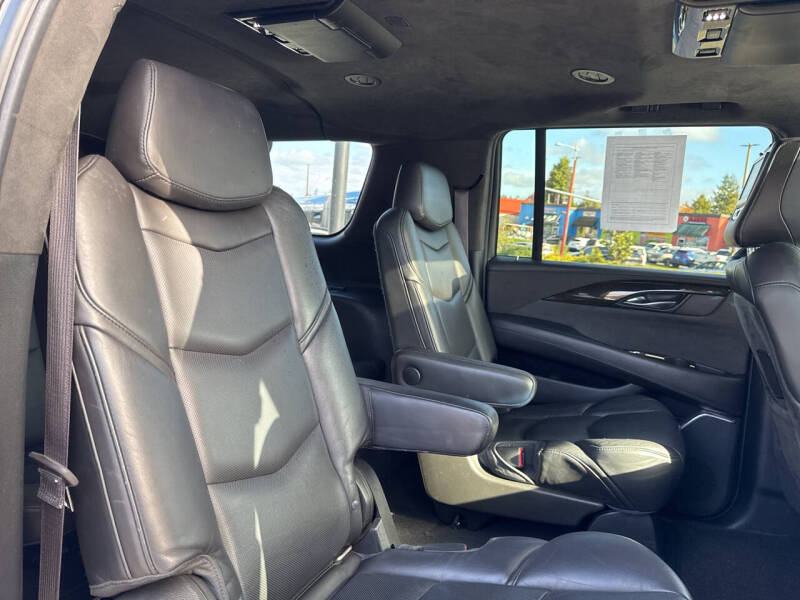 2016 Cadillac Escalade ESV Platinum