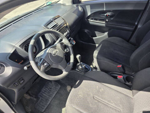 2009 Scion xD
