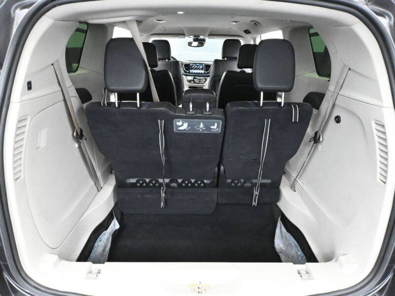 2021 Chrysler Pacifica Touring L