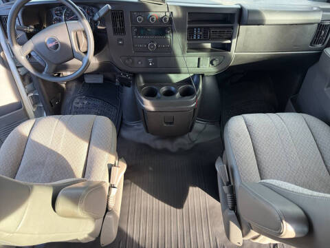 2017 GMC Savana 2500