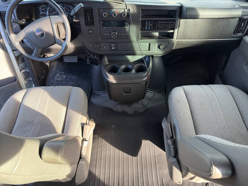 2017 GMC Savana 2500