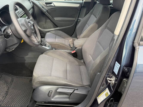 2014 Volkswagen Golf 2.5L PZEV