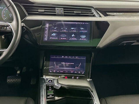 2024 Audi Q8 e-tron quattro Premium Plus